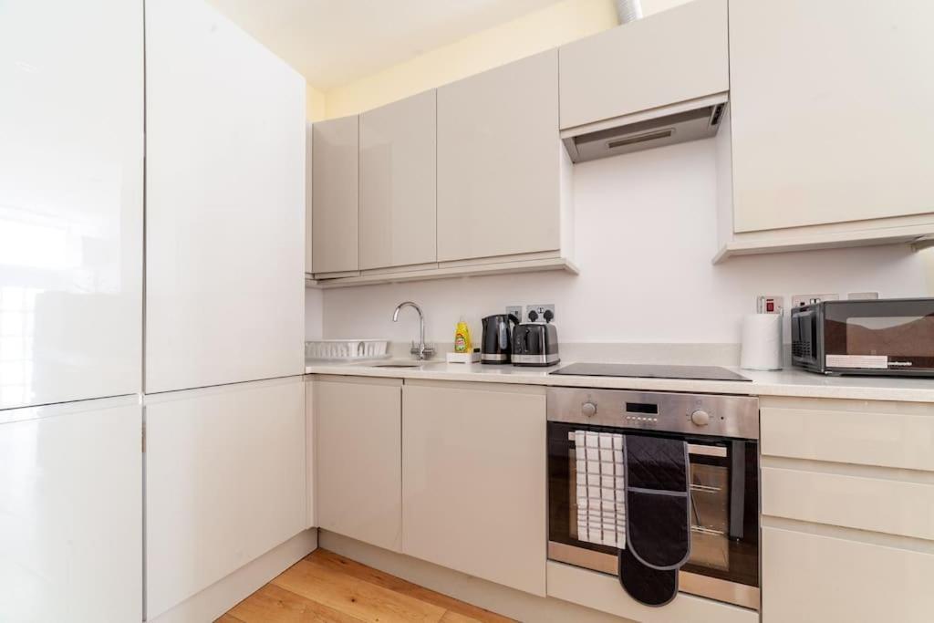Spacious Retreat 2-Bed In Popular Camden Town London Eksteriør billede